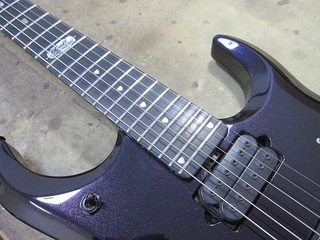 guitar410.jpg