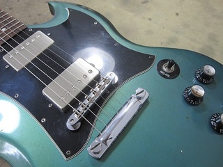 guitar413.jpg